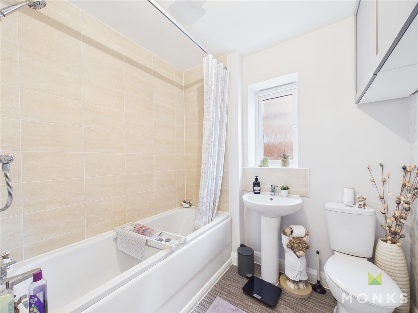 26 Blacksmiths View, Shrewsbury, SY4 3BF For Sale